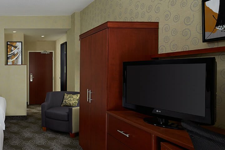 Hotel Courtyard By Marriott Montreal Airport