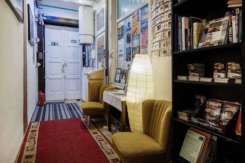 Residencia Europa Centerpoint Guesthouse