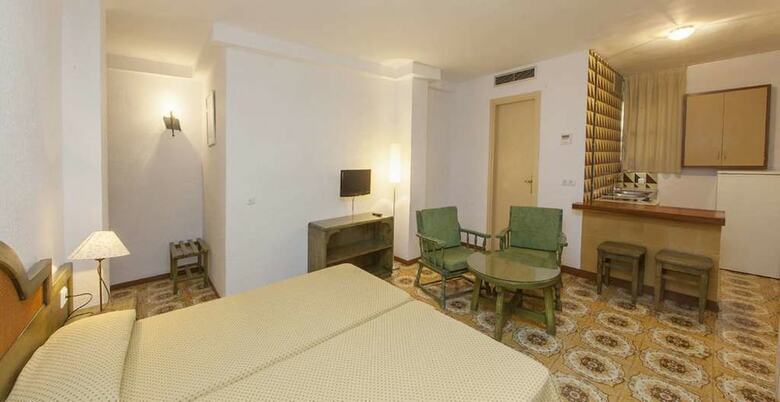 Apartamentos Bon Lloc
