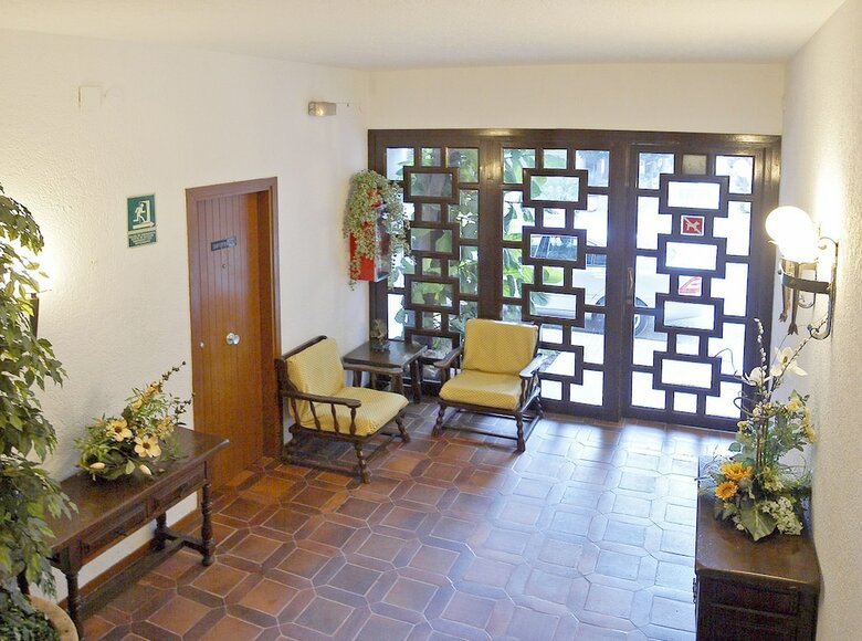 Apartamentos Bon Lloc