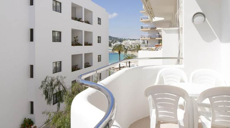 Apartamentos Bon Lloc