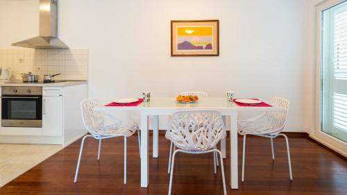 Apartments Lotos
