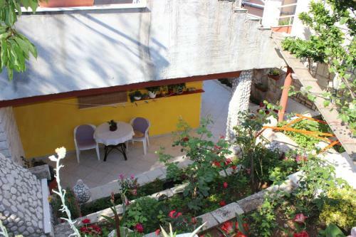 Apartments Ustavdic