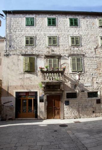 Apartamentos De Caris Palace