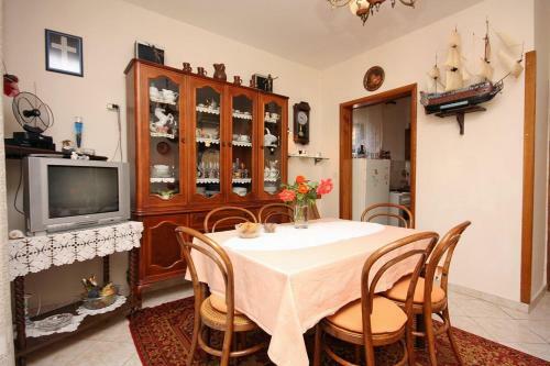 Apartments By The Sea Barbat (rab) - 4977
