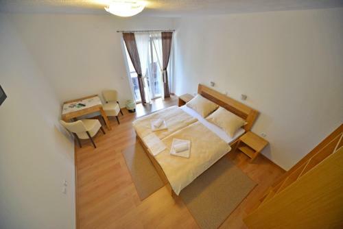 Hostal Rooms Villa Ruja