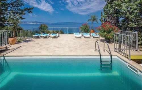 Apartment Klenovica With Sea View I