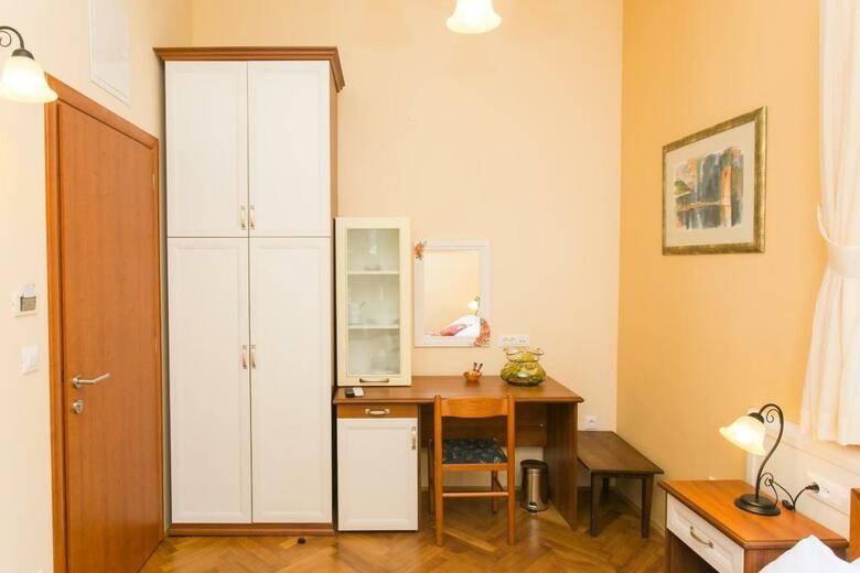 Hostal Rooms Posat