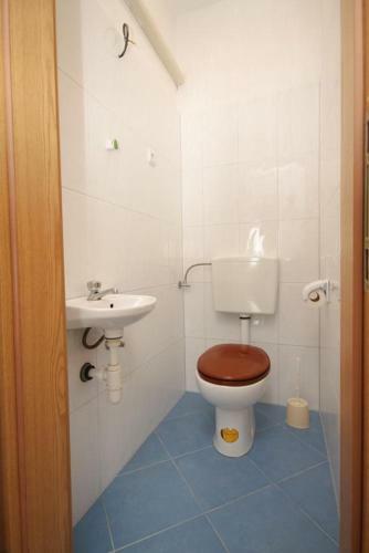 Apartment Slatine 7544a