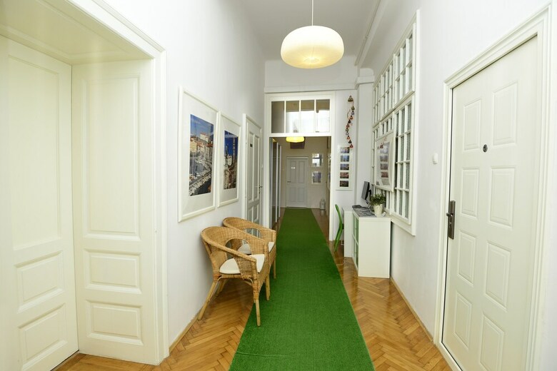 Hostal Galeria Rooms