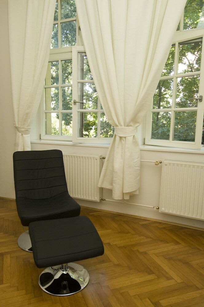 Hostal Galeria Rooms