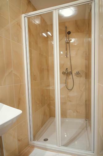 Hostal Guesthouse Opara