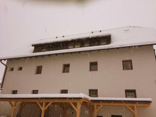 Hostal Depandansa Tina