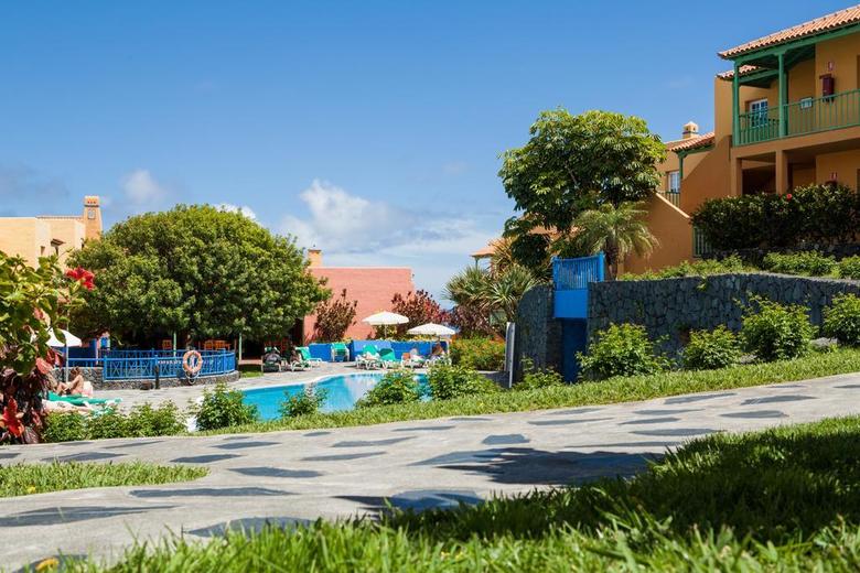 Apartamentos La Caleta
