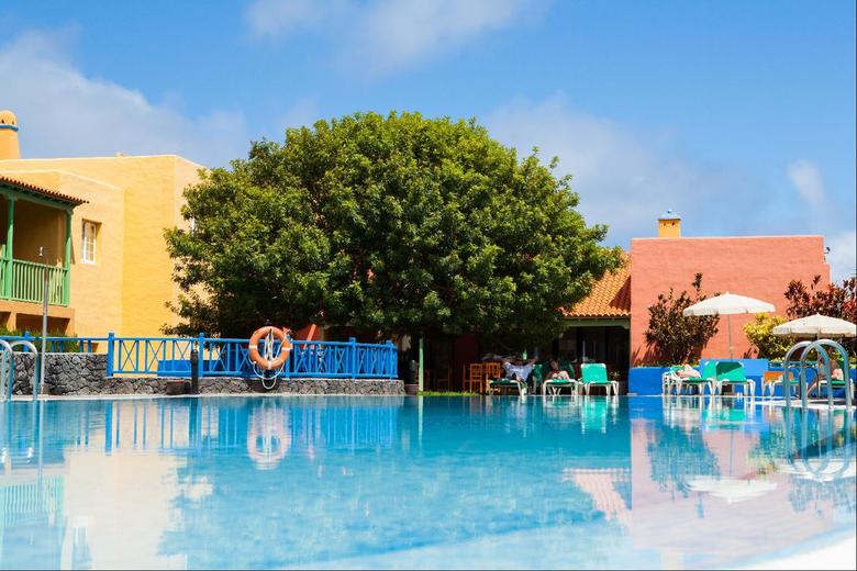 Apartamentos La Caleta