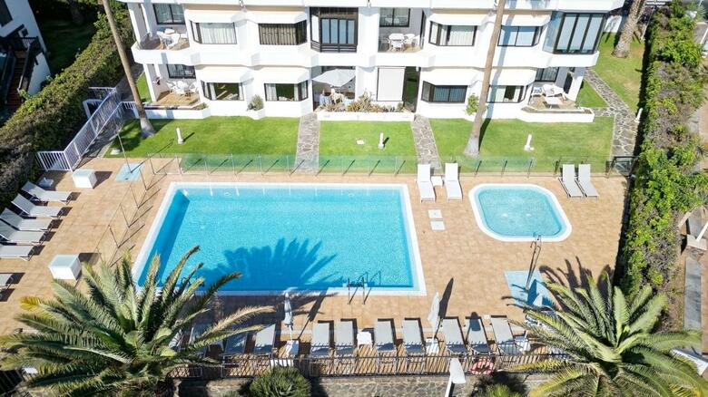 Salt Apartments Reina Sol