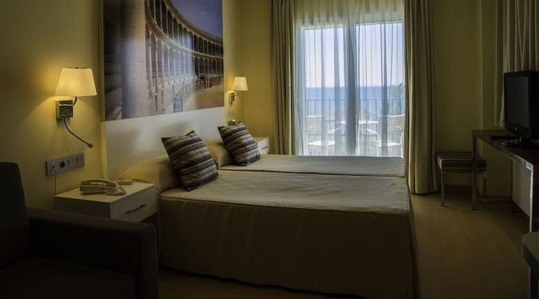 Apartamentos Playa Miguel Beach Club