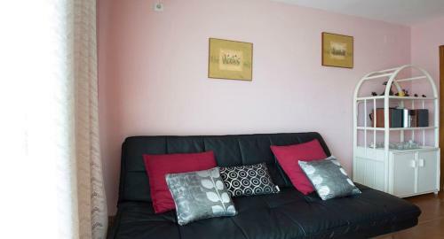 Apartment Dinasty