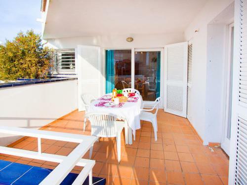 Apartment Platja De Roses.9