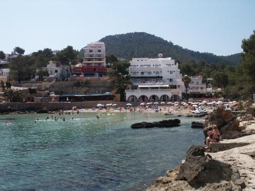 Hostal La Cig�e�a