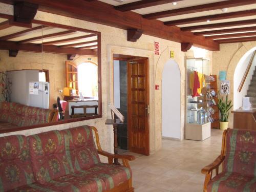 Hostal La Cig�e�a