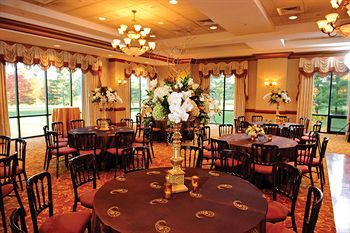 Hotel Turf Valley Resort