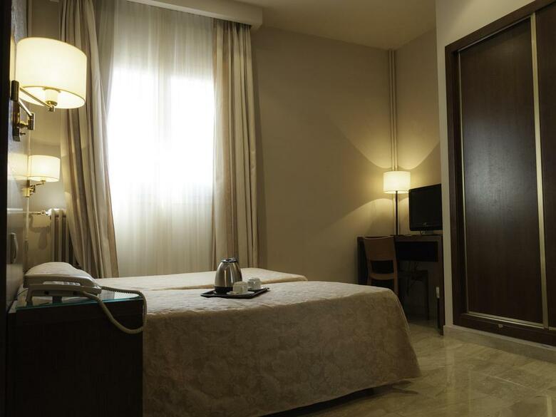 Hotel Ram�n Berenguer IV