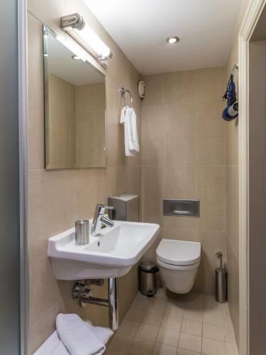 Cru Hotel