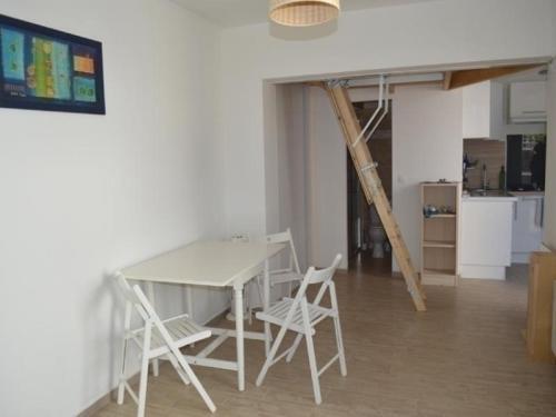Rental Apartment Le Cap De Front 2