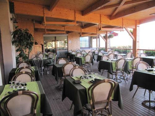 Logis Hotel Des Rochers