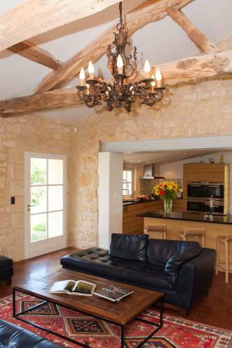 Rarecat Villa
