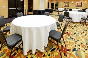 Hotel Holiday Inn Arlington Ne-range