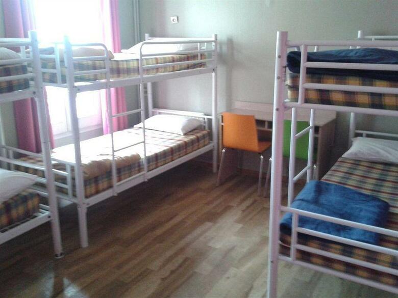 Hostal Le Montclair Hostel