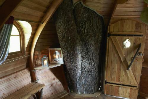 Bed & Breakfast Insolite Dans Les Arbres Les Ormes, Epiniac