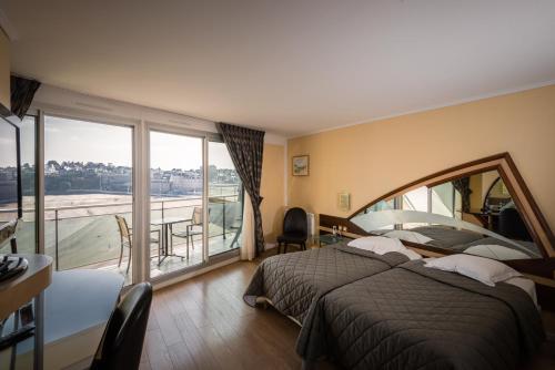 Hotel Le Crystal Dinard Plage