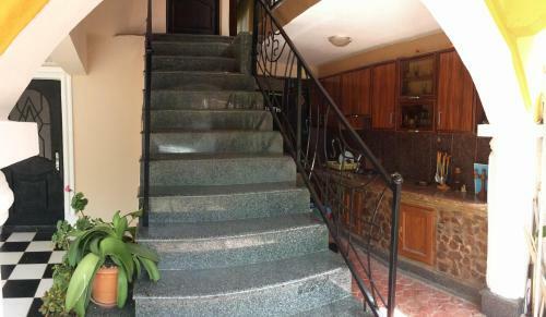Hostal Deluxe Guest House