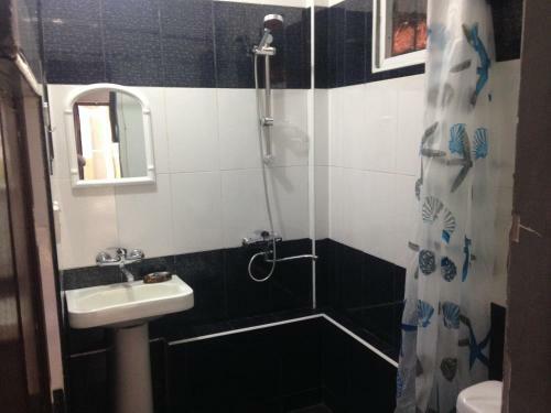 Hostal Kipiani Guest House