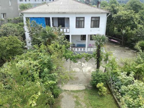 Hostal Guest House Makhinjauri