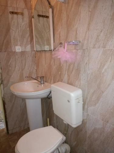Hostal Guest House Makhinjauri