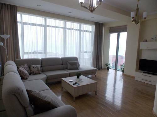 Anna's Sea View Apartment