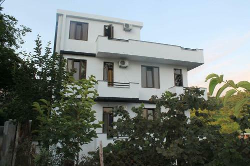 Hostal Holiday House Green Cape Batumi