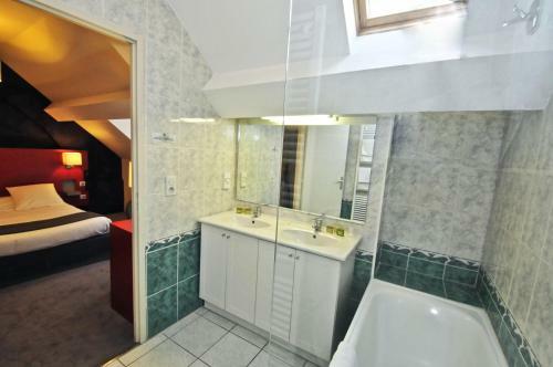 Hotel Logis Le Central