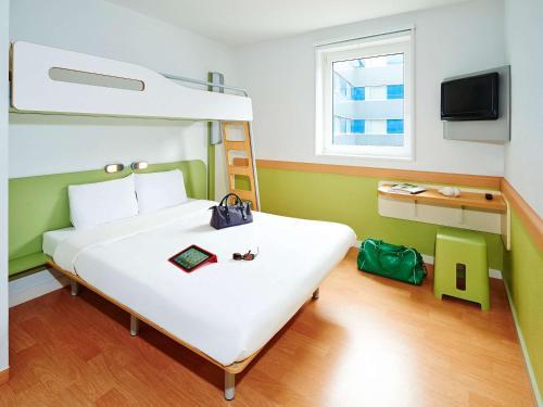Hotel Ibis Budget - Porte De Bagnolet