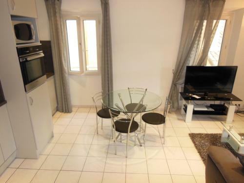 Apartamento Studio & 1 Bedroom Riouffe