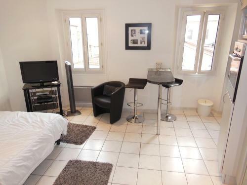 Apartamento Studio & 1 Bedroom Riouffe