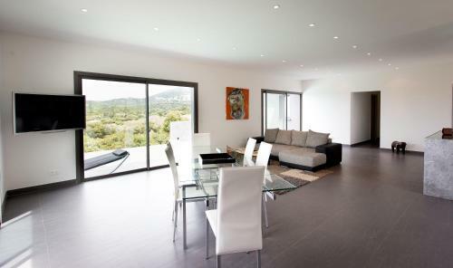 Villa By Signoria