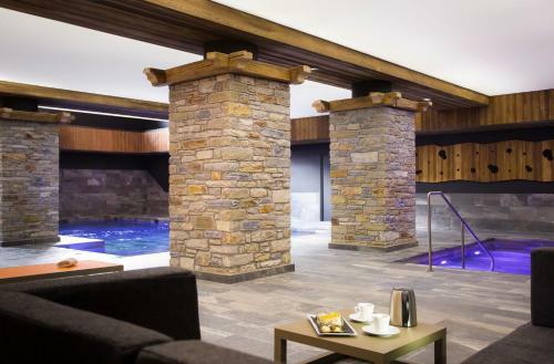 Hotel H�tel Saint Charles Val Cenis