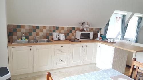 Hostal Ch�teau Du Doux- Holiday Apartments