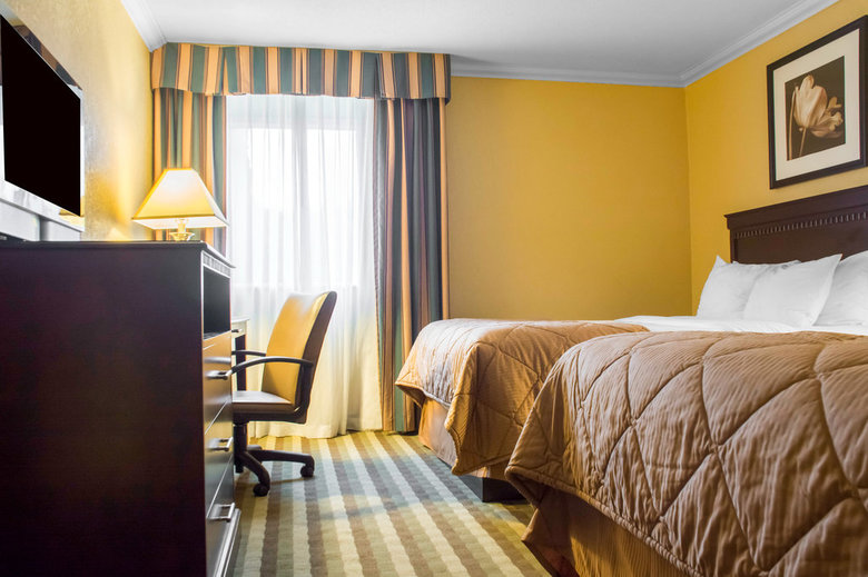 Hotel Clarion Inn & Suites Fairgrounds