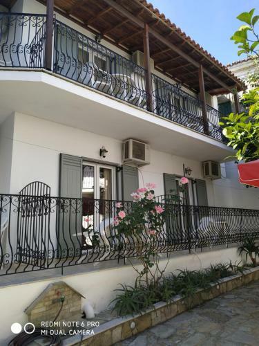 Hostal Pension Nikolas
